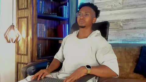 Snapshot of jamalmyst_ chatting on 11-04-25, 03:38 online show from 11-04-25, 03:38