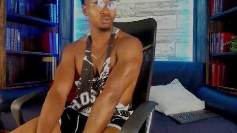 Snapshot of jamalmyst_ chatting on 11-05-25, 04:12 online show from 11-05-25, 04:12