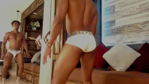 Snapshot of jamalmyst_ chatting on 11-07-25, 04:45 online show from 11-07-25, 04:45