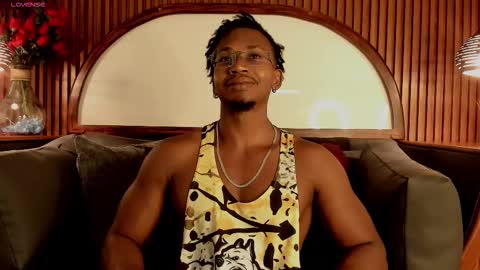 Snapshot of jamalmyst_ chatting on 11-19-25, 02:33 online show from 11-19-25, 02:33