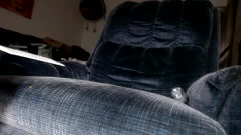 Snapshot of james30cup chatting on 12-19-24, 08:23 what you in too online show from 12-19-24, 08:23