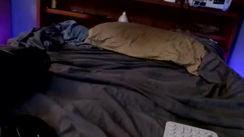 Snapshot of james30cup chatting on 09-12-25, 07:30 what you in too online show from 09-12-25, 07:30