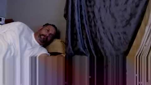 Snapshot of james30cup chatting on 11-16-25, 11:49 what you in too online show from 11-16-25, 11:49