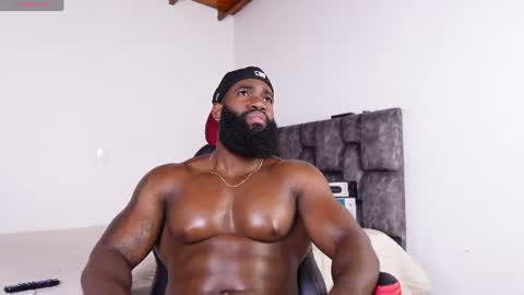 Snapshot of james_bbcmuscle chatting on 07-08-26, 12:37 James BBC online show from 07-08-26, 12:37