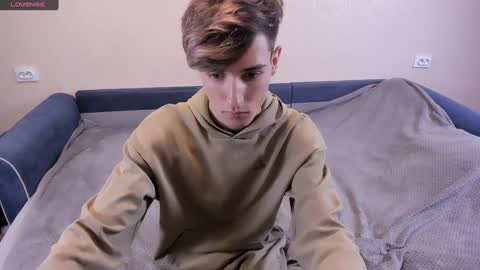 Snapshot of james_mil chatting on 01-31-25, 11:13 James online show from 01-31-25, 11:13