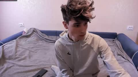 Snapshot of james_mil chatting on 02-18-25, 06:26 James online show from 02-18-25, 06:26