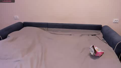 Snapshot of james_mil chatting on 03-06-25, 10:26 James online show from 03-06-25, 10:26