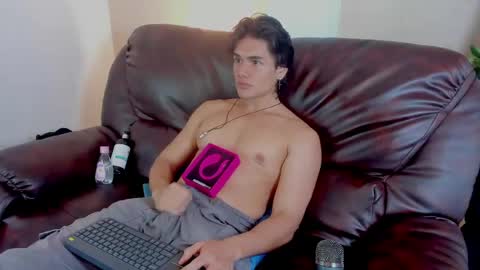 Snapshot of james_morrisonm chatting on 05-29-26, 02:26 james_morrisonm online show from 05-29-26, 02:26