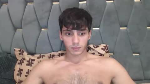 Snapshot of james_qss8 chatting on 10-14-25, 07:25 James online show from 10-14-25, 07:25