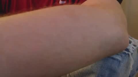 Snapshot of jamesaka1 chatting on 11-01-25, 11:07 James online show from 11-01-25, 11:07