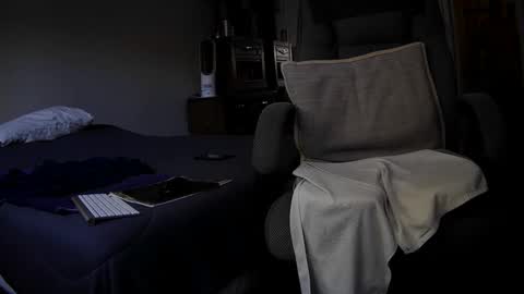 Snapshot of jamesbondage_0069 chatting on 11-01-25, 04:09 James Bondage online show from 11-01-25, 04:09