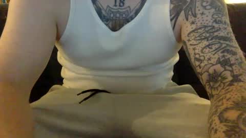 Snapshot of jamesbuilt chatting on 02-19-25, 10:09 jamesbuilt online show from 02-19-25, 10:09