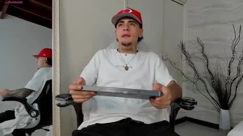 Snapshot of jamesdekker chatting on 09-20-25, 08:21 jamesdekker online show from 09-20-25, 08:21