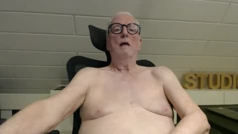 JamesGreyhound70 online show from 03-22-26, 11:52