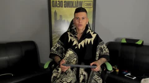 Jamesinked  online show from 12-20-24, 01:58