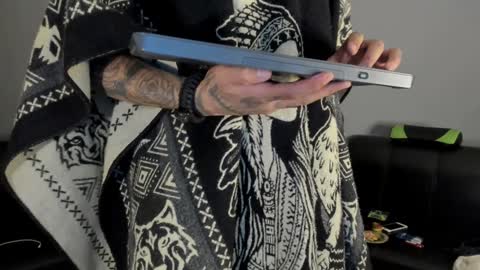 Jamesinked  online show from 12-20-24, 05:36