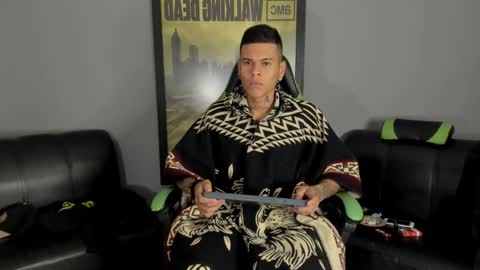 Jamesinked  online show from 12-23-24, 04:22