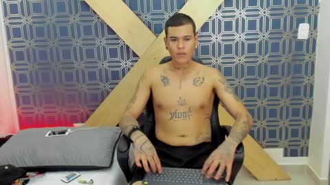 Jamesinked  online show from 01-10-25, 05:24