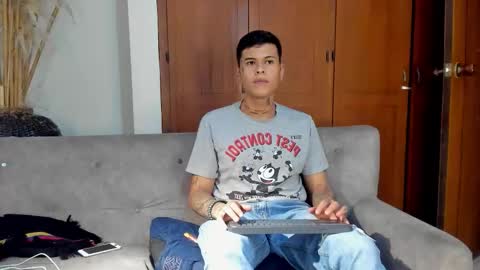 Jamesinked  online show from 10-18-25, 02:47