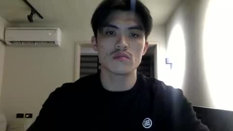 jamesmo820913 online show from 02-07-25, 09:47