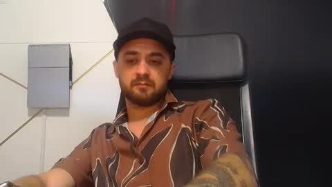 Snapshot of jamesmyersx chatting on 06-29-26, 04:08 JamesMyers online show from 06-29-26, 04:08