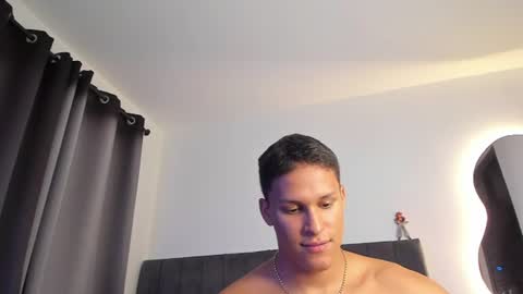 Snapshot of jamesowenn chatting on 06-14-26, 02:24 James Owenn online show from 06-14-26, 02:24