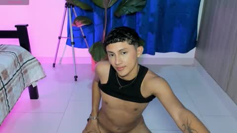 Snapshot of jamess_blanco chatting on 11-22-25, 05:17 jamess_blanco online show from 11-22-25, 05:17