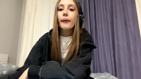 Milena online show from 09-08-25, 07:13