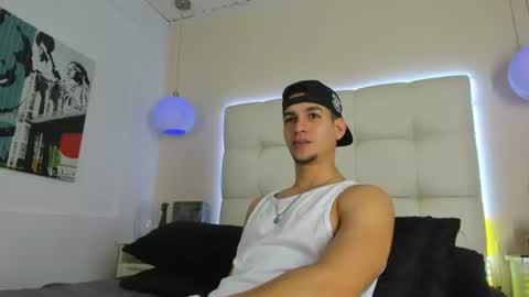 Snapshot of jamexxx1 chatting on 08-07-26, 09:28 --- James --- online show from 08-07-26, 09:28