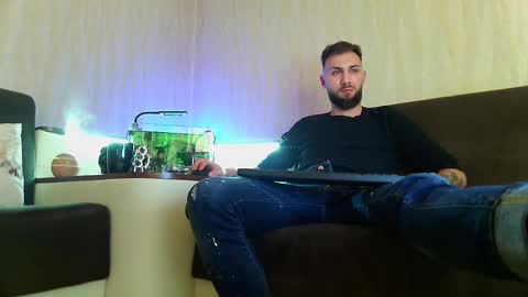 Snapshot of jamienoxus chatting on 03-05-25, 12:16 Robbie online show from 03-05-25, 12:16