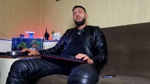 Snapshot of jamienoxus chatting on 09-18-25, 07:10 Robbie online show from 09-18-25, 07:10