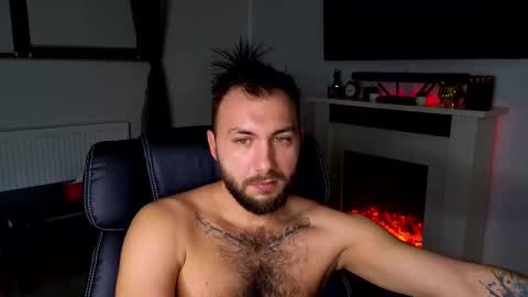 Snapshot of jamienoxus chatting on 12-02-25, 06:41 Robbie online show from 12-02-25, 06:41