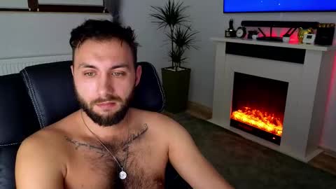 Snapshot of jamienoxus chatting on 12-04-25, 06:44 Robbie online show from 12-04-25, 06:44