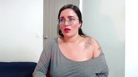 Snapshot of jane_and_paul1 chatting on 02-26-25, 12:38 online show from 02-26-25, 12:38