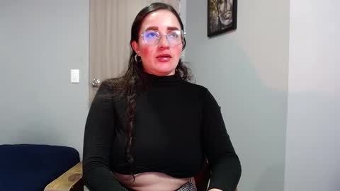 Snapshot of jane_and_paul1 chatting on 03-06-25, 05:46 online show from 03-06-25, 05:46