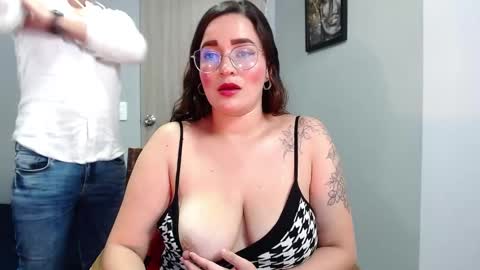 Snapshot of jane_and_paul1 chatting on 03-07-25, 10:43 online show from 03-07-25, 10:43