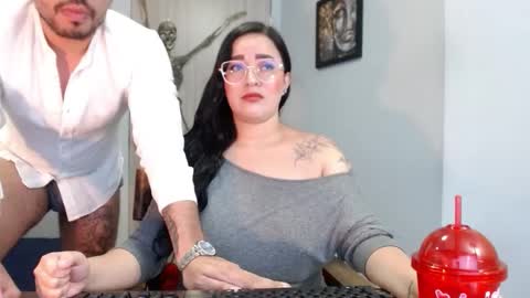 Snapshot of jane_and_paul1 chatting on 10-24-25, 11:23 online show from 10-24-25, 11:23