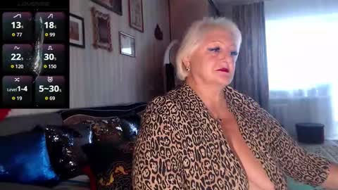 Snapshot of jane_beech chatting on 10-09-25, 10:46 JaneBeech online show from 10-09-25, 10:46