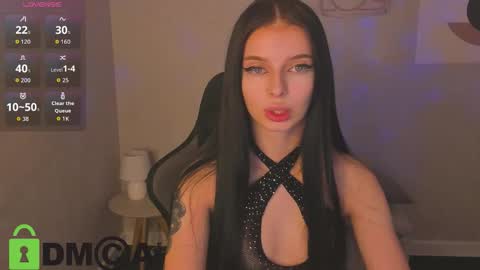 Snapshot of jane_johnston chatting on 11-15-25, 07:16 Eva online show from 11-15-25, 07:16