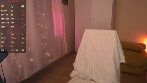 Snapshot of jane_kinn chatting on 05-11-26, 05:57 jane_kinn online show from 05-11-26, 05:57