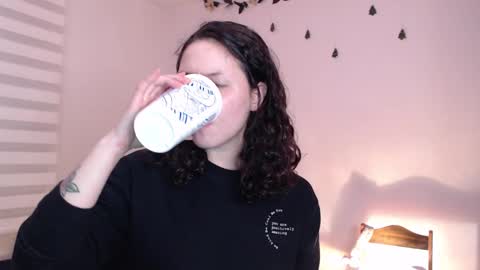 Snapshot of jane_r chatting on 02-10-25, 11:45 Jane online show from 02-10-25, 11:45