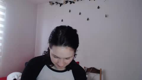 Snapshot of jane_r chatting on 03-06-25, 09:53 Jane online show from 03-06-25, 09:53