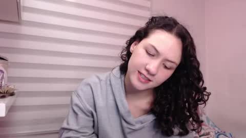 Snapshot of jane_r chatting on 09-25-25, 12:25 Jane online show from 09-25-25, 12:25