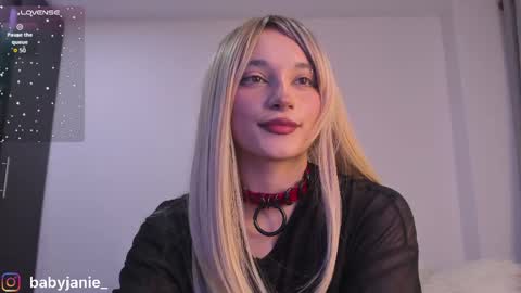 Snapshot of janee_lane chatting on 06-03-26, 10:48 Jane online show from 06-03-26, 10:48