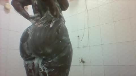 Snapshot of janemimoh chatting on 05-10-26, 01:22 janemimoh online show from 05-10-26, 01:22