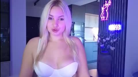 Jane online show from 10-17-25, 02:08