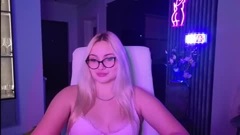 Jane online show from 11-04-25, 09:03