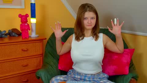 Snapshot of janerosen chatting on 09-12-25, 06:13 jane online show from 09-12-25, 06:13