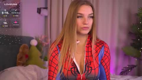 Day Alice Night Stella online show from 01-16-26, 06:17