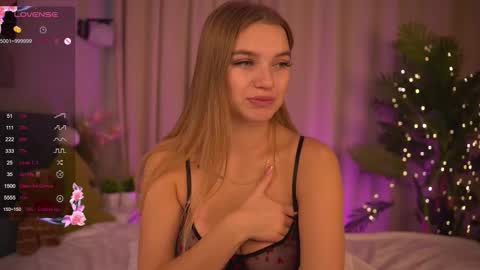 Day Alice Night Stella online show from 01-17-26, 06:18